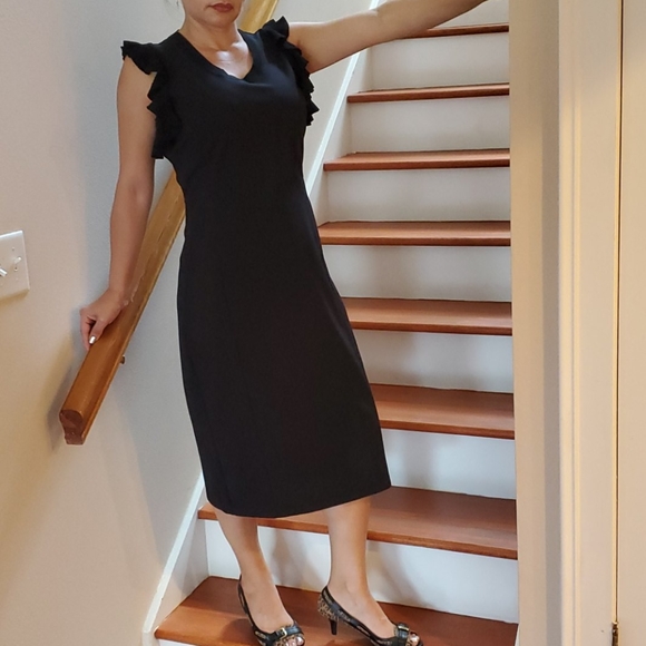 MICHAEL Michael Kors Dresses & Skirts - NWOT MK Blk Sheath w/Neckline & Sleeve Trim Detail